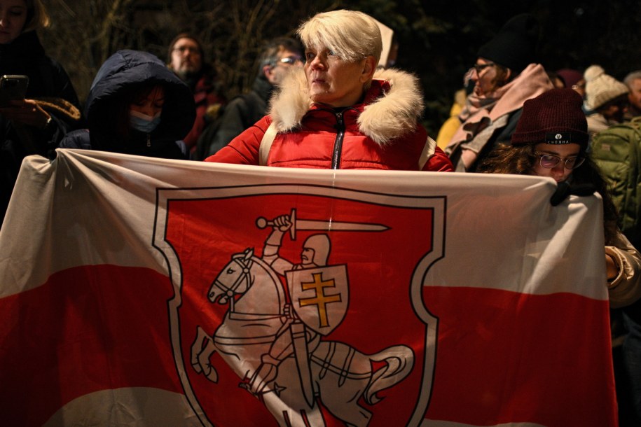 Mniejszość białoruska przed Ambasadą USA w Wilnie /PAP/Valdemar Doveiko /PAP