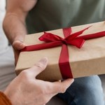 Mnóstwo sprawdzonych prezentów na Dzień Ojca w Biedronce! Wybór upominków jest oszałamiający!