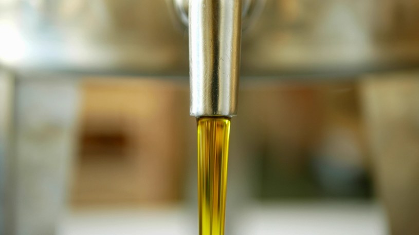 Mocne wzrosty cen oleju rzepakowego /123RF/PICSEL
