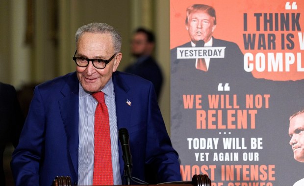 Mocny głos z Senatu pod adresem Trumpa. "Coraz bardziej się pogrąża"