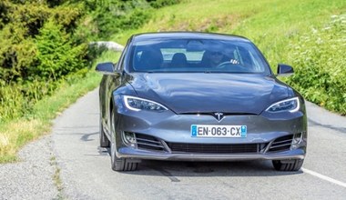 Model S zachwyca osiągami po aktualizacji. Teraz od 0 do 100 km/h w 2,3 sekundy