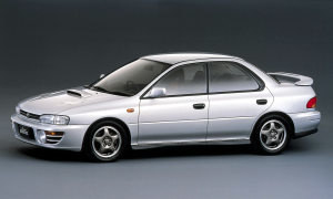 Model WRX - jako odmiana Imprezy - pojawił się na rynku w 1992 roku. /Subaru