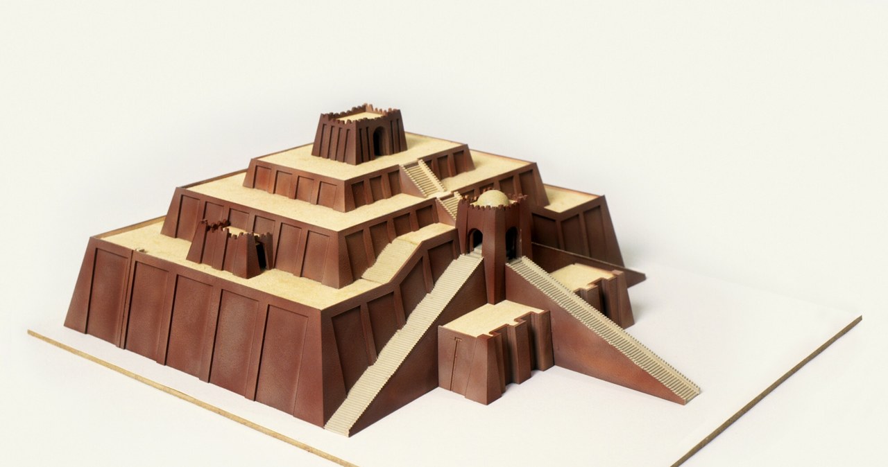 Model zigguratu w Babilonii /DK IMAGES/Science Photo Library/East News /East News