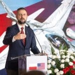 Modernizacja samolotów F-16. Szef MON podpisał umowę