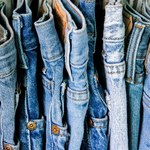 Modne spodnie jeansowe na wiosnę za jedyne 40 zł w Lidlu! Podobne oferuje H&M, Reserved i Zara