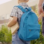 Modnie czy wygodnie i zdrowo dla kręgosłupa? Z jakim plecakiem rozpocząć szkołę?