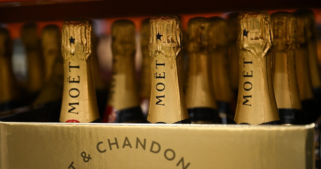 Moët Hennessy zwolni 1200 pracowników (zdj. ilustracyjne) /PATRICK T. FALLON/AFP /AFP