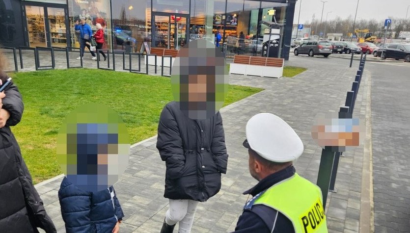 "Moich dzieci nie ma w domu, pomóżcie!". Dramat matki w Piasecznie 