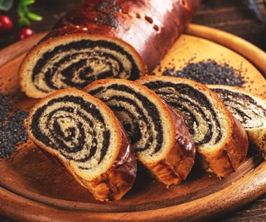 Mój świąteczny makowiec nigdy nie pęka. Jest idealnie wyrośnięty i dobrze wypieczony