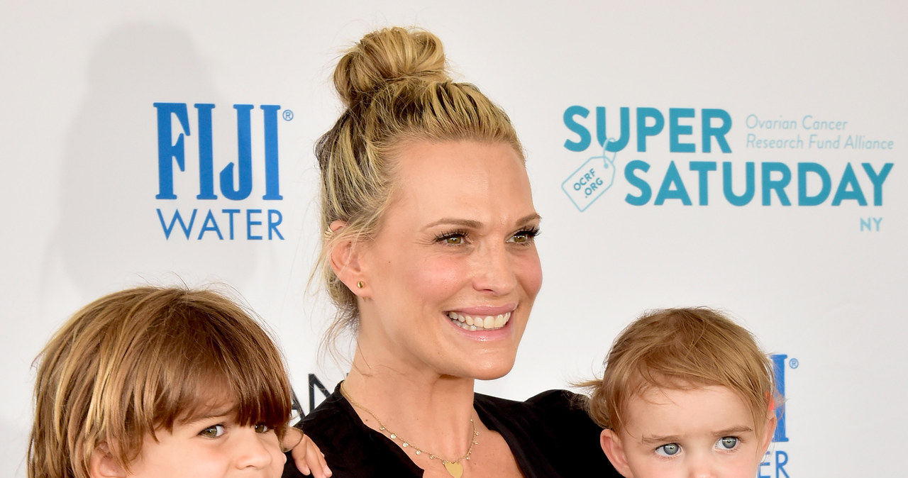 Molly Sims z dzieśmi /Eugene Gologursky /Getty Images