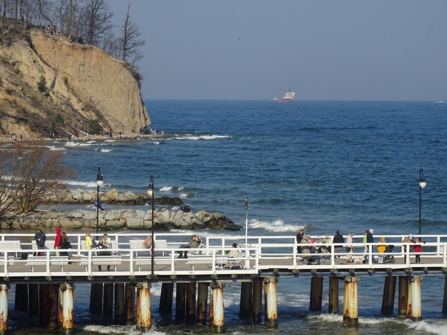 Molo, Klif Orłowski i plaża w Orłowie /Jerzy Uklejewski /PAP