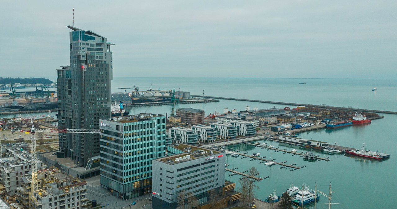 Molo Rybackie w Gdyni. Na jego końcu miałby powstać nowy budynek Teatru Miejskiego /Karol Makurat/REPORTER /East News