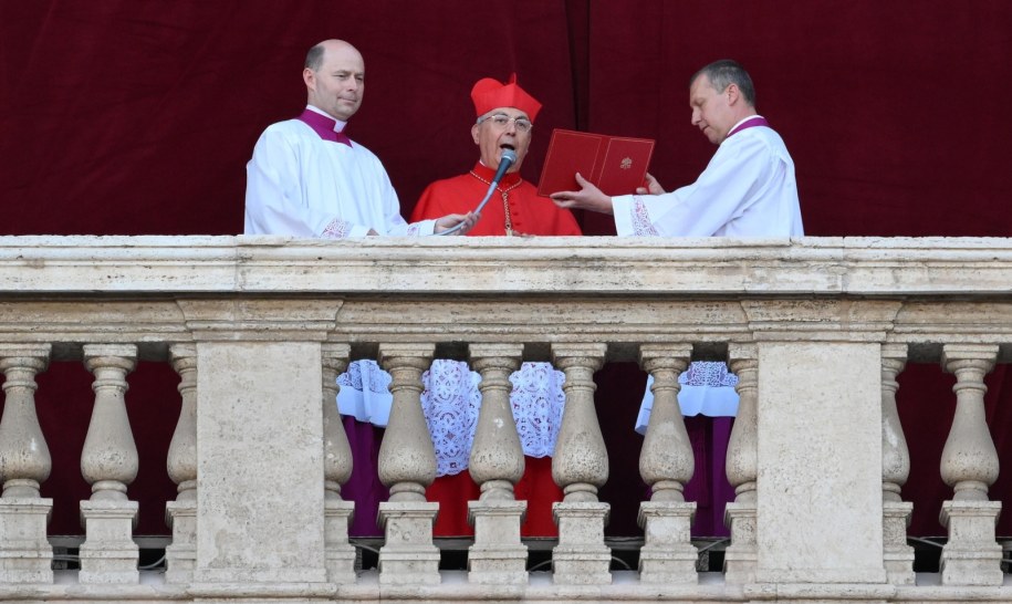 Moment ogłoszenia nowego papieża /EPA/ETTORE FERRARI /PAP/EPA