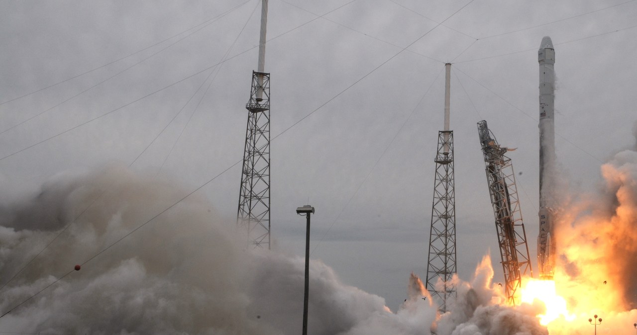 Moment startu jednej z rakiet Falcon 9 /AFP