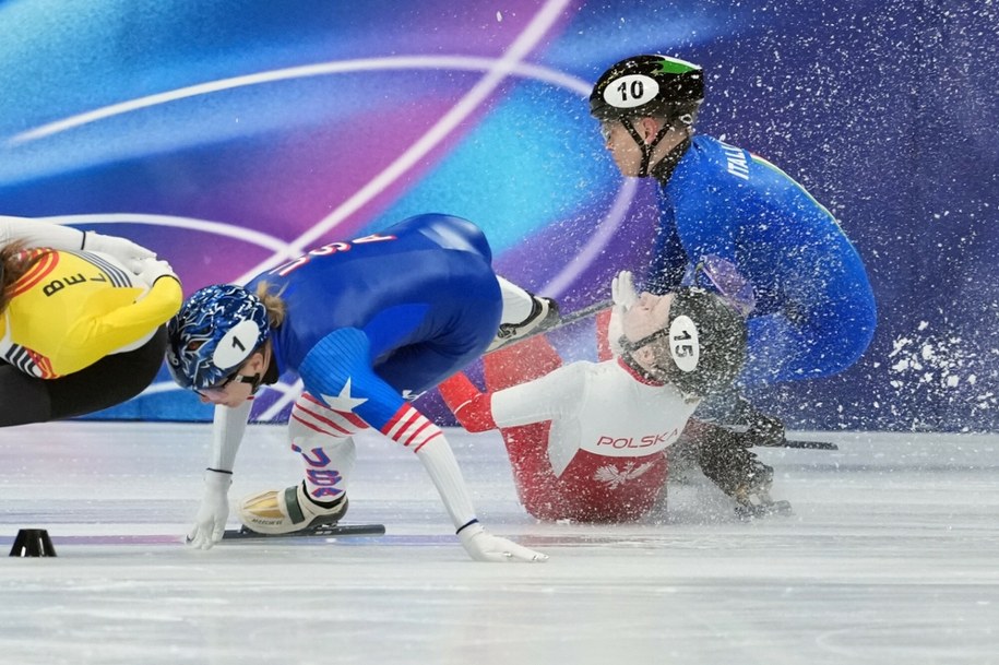 Moment upadku Kamili Sellier podczas igrzysk olimpijskich Mediolan Cortina 2026. /DARRYL DYCK/Press Association/East News /East News