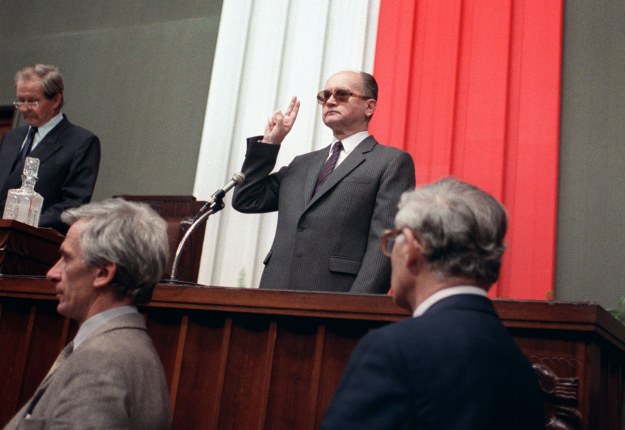 30 lat temu Jaruzelski został wybrany na prezydenta PRL - nowahistoria