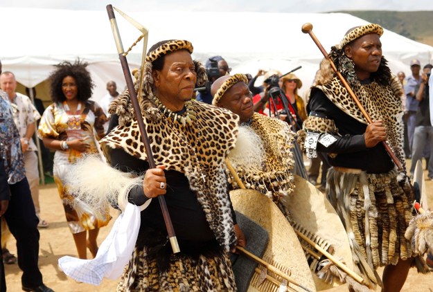 Monarcha Zulusów miał 72 lata /Kim Ludbrook  /PAP/EPA
