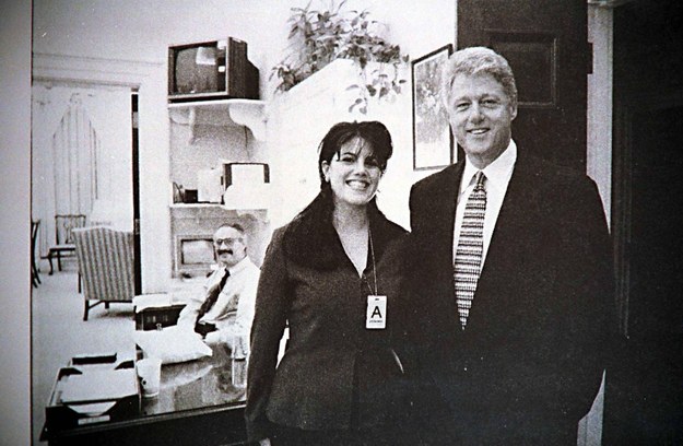 Monica Lewinsky i Bill Clinton w 1998 roku /PAP/Photoshot