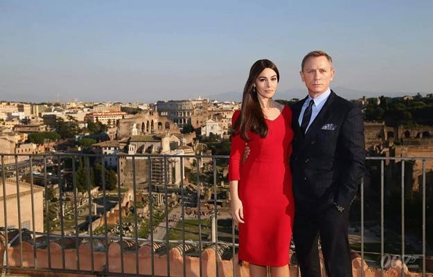 Monika Bellucci i Daniel Craig w Rzymie, fot. z oficjalnej strony 007 /materiały prasowe