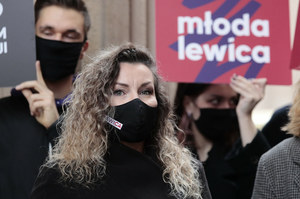 Monika Pawłowska znów zaskoczyła. Kim jest "obrotowa posłanka"?