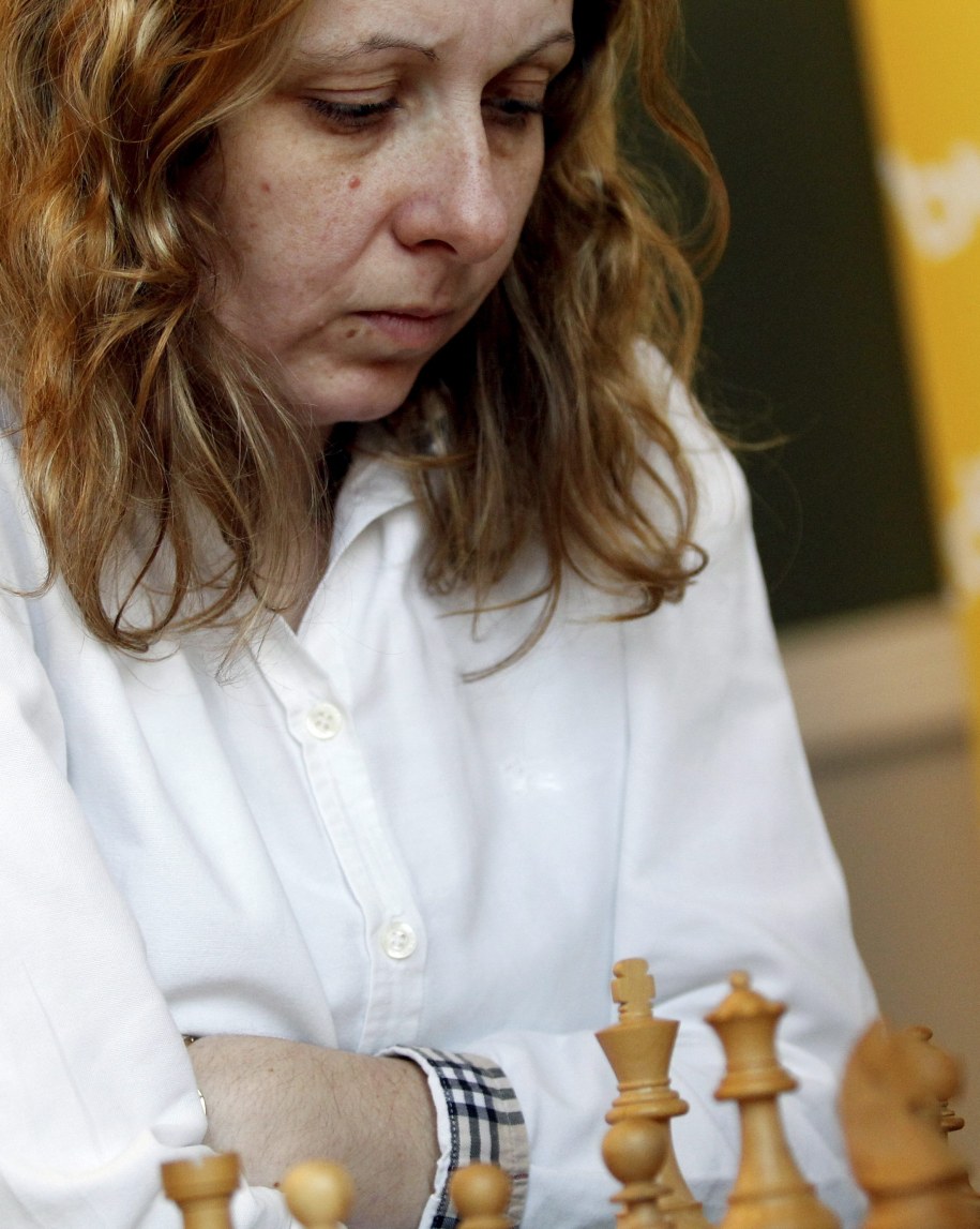 Monika Soćko podczas indywidualnych mistrzostwa Polski w Chorzowie w kwietniu 2013 roku /Andrzej Grygiel /PAP