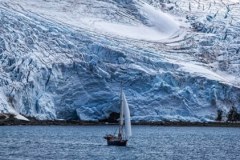 Monika Witkowska dotarła na Antarktydę i płynie w kierunku Georgii Południowej