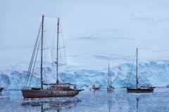 Monika Witkowska dotarła na Antarktydę i płynie w kierunku Georgii Południowej