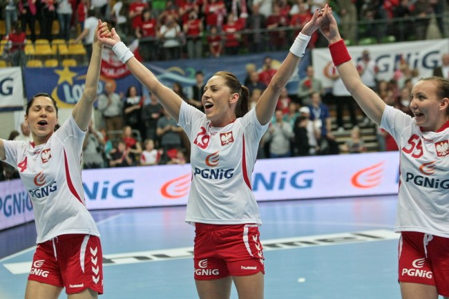 Moniki Stachowska, Karolina Semeniuk-Olchawa i Agnieszka Jochymek /PAP/Lech Muszyński /PAP