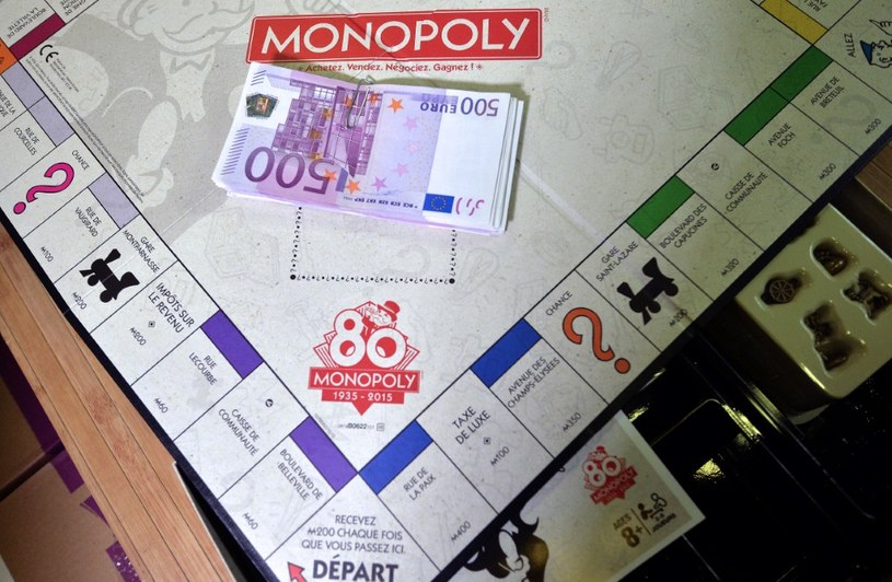 Monopoly – gra wymyślona w Stanach Zjednoczonych w okresie Wielkiego Kryzysu przez Elizabeth Magie /PATRICK HERTZOG /AFP