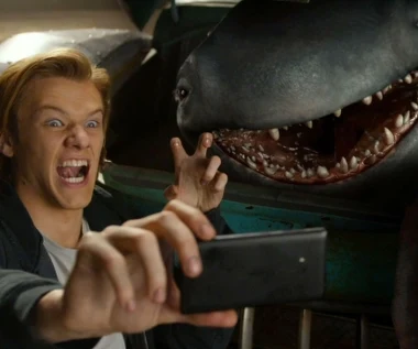 "Monster Trucks" [trailer]