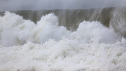 Monstrualne fale uderzyły w Sydney
