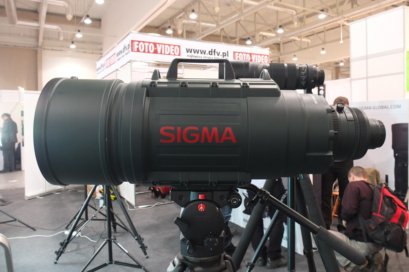 Monstrualny obiektyw Sigma 200-500mm. /INTERIA.PL