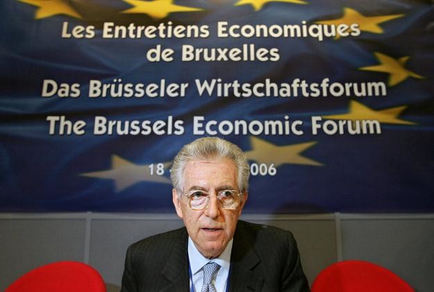 Monti, cieszy się sympatią i uznaniem w Unii Europejskiej /AFP