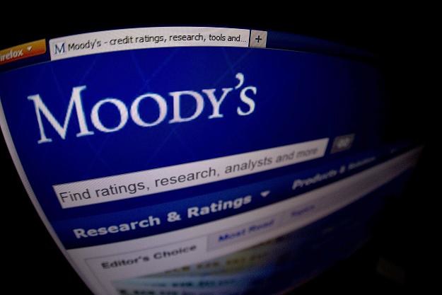 Moody's obniżył prognozę kredytową trzech krajów /AFP