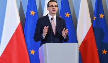 Morawiecki: Będziemy chcieli wyłączyć wewnątrzkrajowy ruch samolotowy