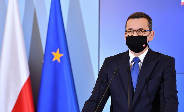 Morawiecki do koronasceptyków: Nie odmawiajcie noszenia maseczek