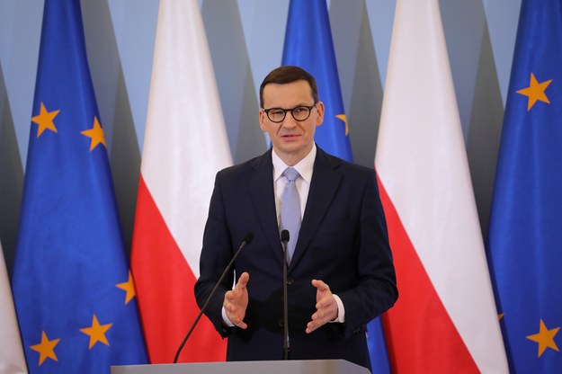 Morawiecki odpowiada Tuskowi: Śmiało można pana nazwać premierem polskiej biedy /Wojciech Olkuśnik /PAP