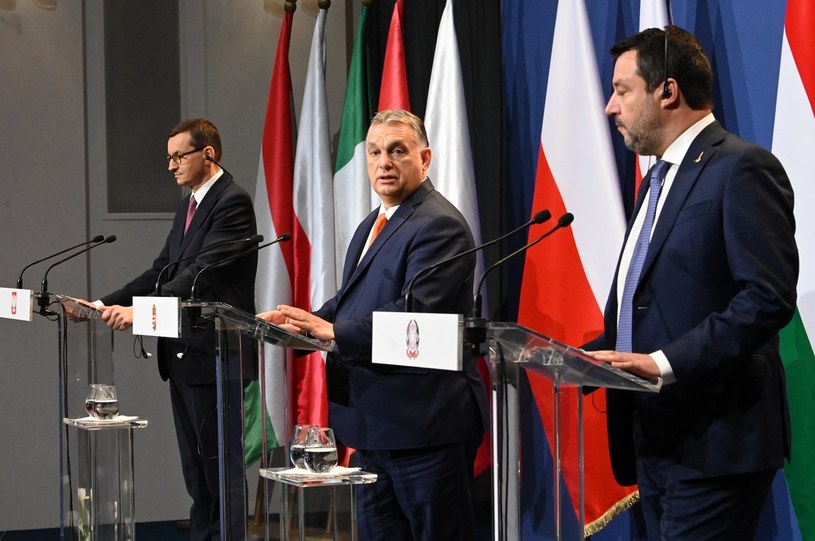 Morawiecki, Orban i Salvini podczas wspólnej konferencji prasowej /ATTILA KISBENEDEK / AFP /AFP