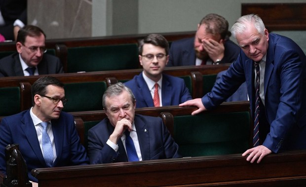Morawiecki straci kontrolę nad PFR? Gowin kontra Nowogrodzka