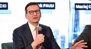 ​Morawiecki wyciąga rękę do Czarnka. "PiS idzie do wyborów zjednoczone"