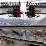Morawiecki zapowiada program budowy 22 mostów 

