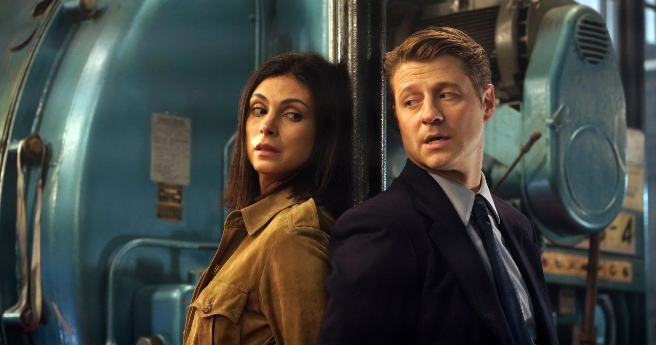 Morena Baccarin i Ben McKenzie w "Gotham" /FOX /Getty Images