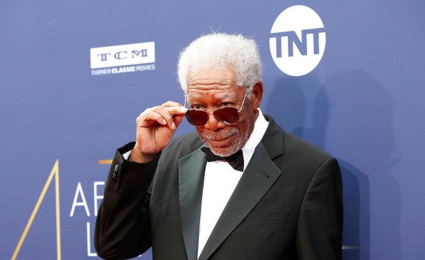 Morgan Freeman, Anne Hathaway i Helen Mirren w nowym serialu "Solos"