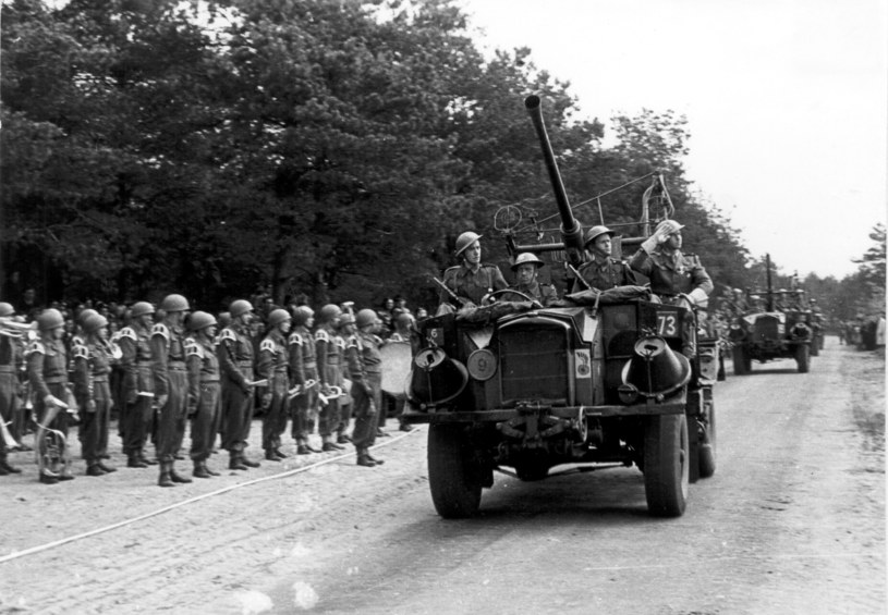 Morris C9/B z armatą plot. 40 mm Bofors /Archiwum Tomasza Basarabowicza