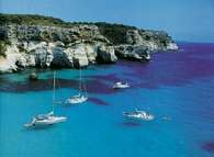 Morze Śródziemne, wybrzeże Majorki /Encyklopedia Internautica
