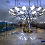 Moskiewskie metro ma 80 lat. "Stacje jak podziemne pałace"
