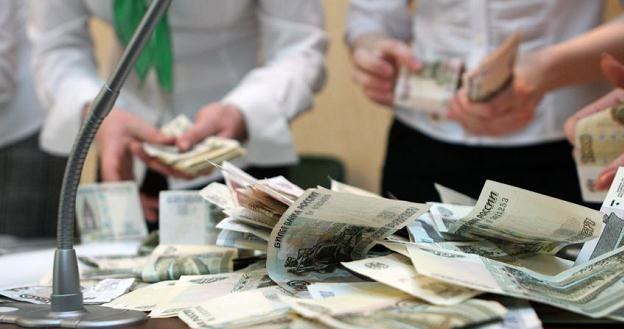 Moskwa może zrezygnować z dolara jako waluty, w której trzyma rezerwy /&copy;123RF/PICSEL
