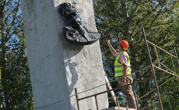 Moskwa skarży Polskę za usuwanie radzieckich pomników