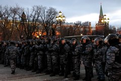 Moskwa: Starcia milicji z pseudokibicami; są ranni