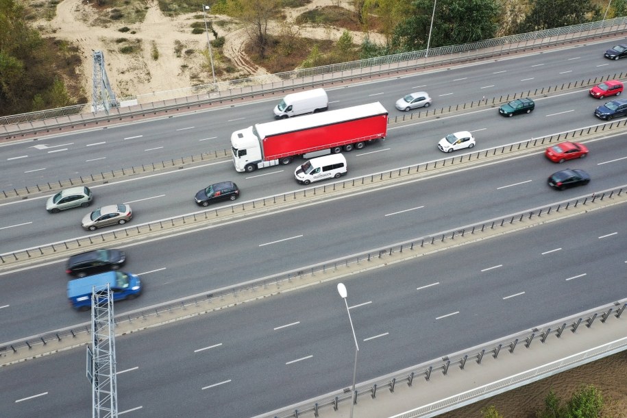 Kolizja na moście w Warszawie. Spore utrudnienia w ruchu